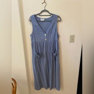 JANIS VINTAGE FLOWY MAXI BLUE SLEEVELESS DRESS WITH SLOUCHY POCKETS BUTTON DOWN